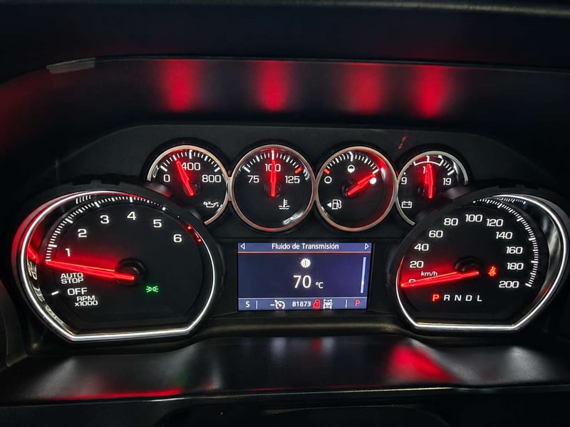Chevrolet SILVERADO 2022 - Imagen 8 de 13