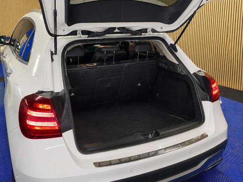 Mercedes-Benz GLA 200 2021 - Imagen 7 de 19