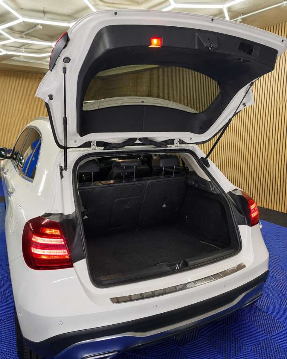Mercedes-Benz GLA 200 2021 - Imagen 7 de 19