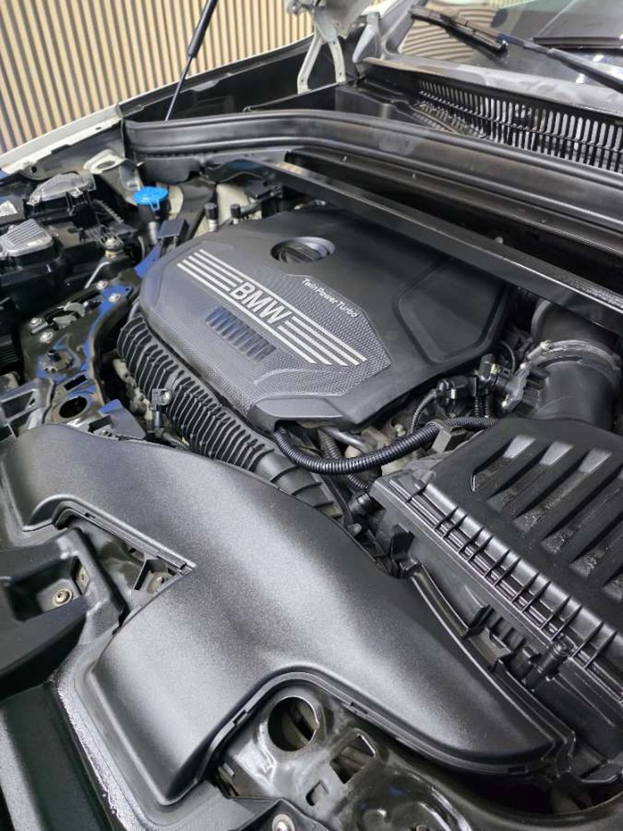 BMW X1 2.0 URBAN MILLENIAL S-DRIVE 20I 4X2 AT 5P 2018 - Imagen 15 de 18