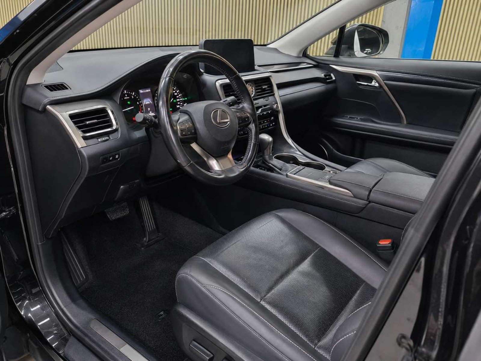Lexus RX350 2023 - Imagen 14 de 20