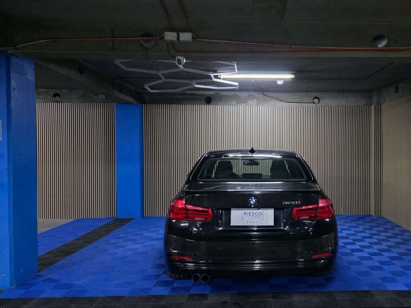 BMW 320I 2017 - Imagen 12 de 13