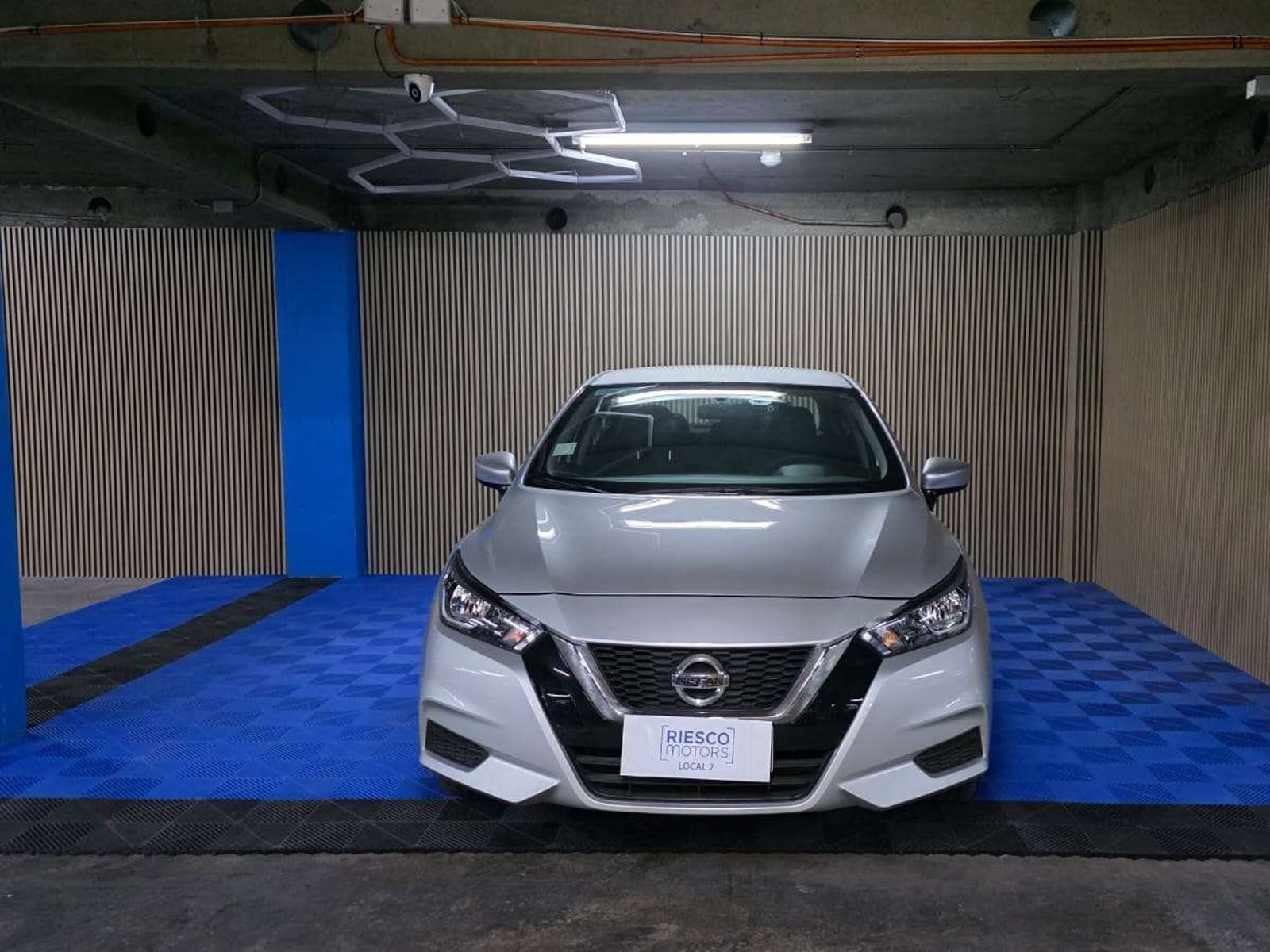 Nissan VERSA 2022 - Foto 3 de 13