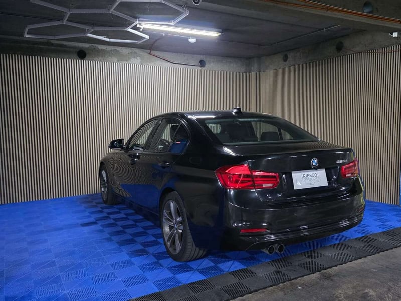 BMW 320I 2017 - Imagen 11 de 13