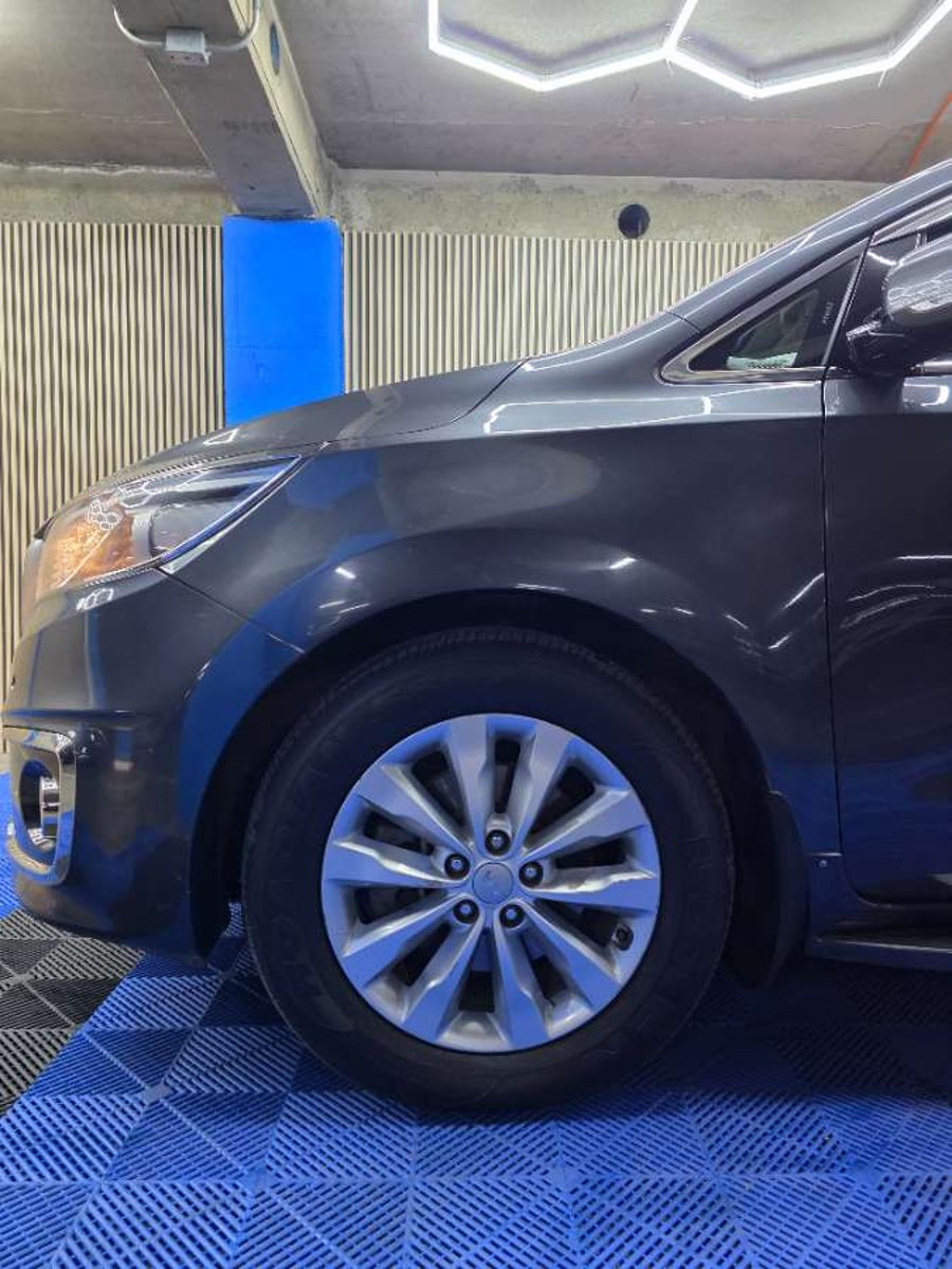 Kia Grand Carnival 2016 - Imagen 17 de 17