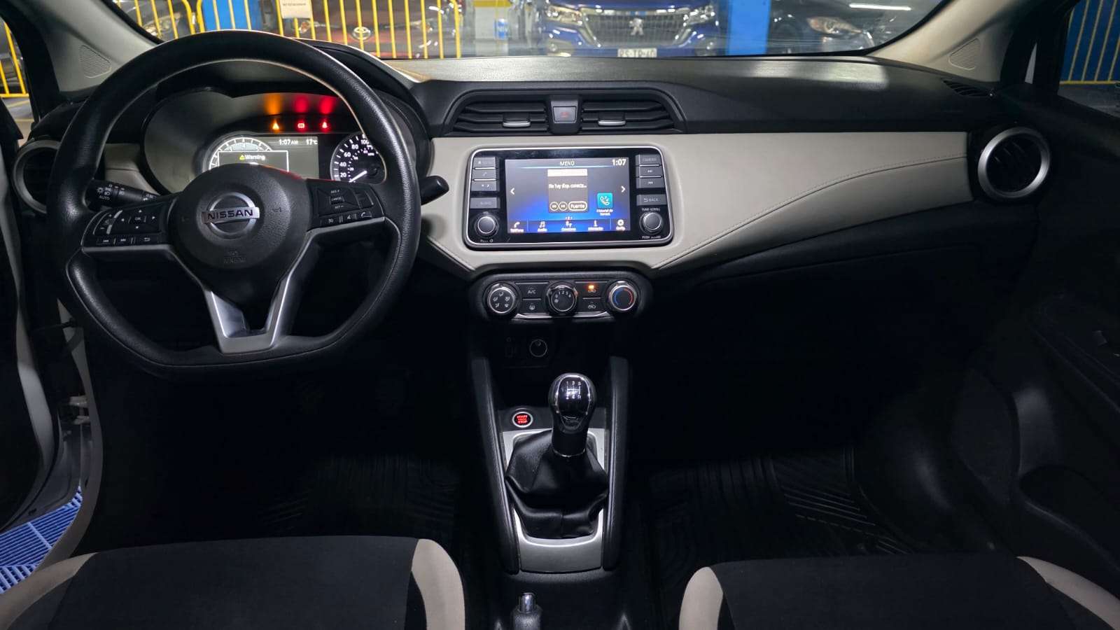 NISSAN VERSA 2022 - Imagen 9 de 14