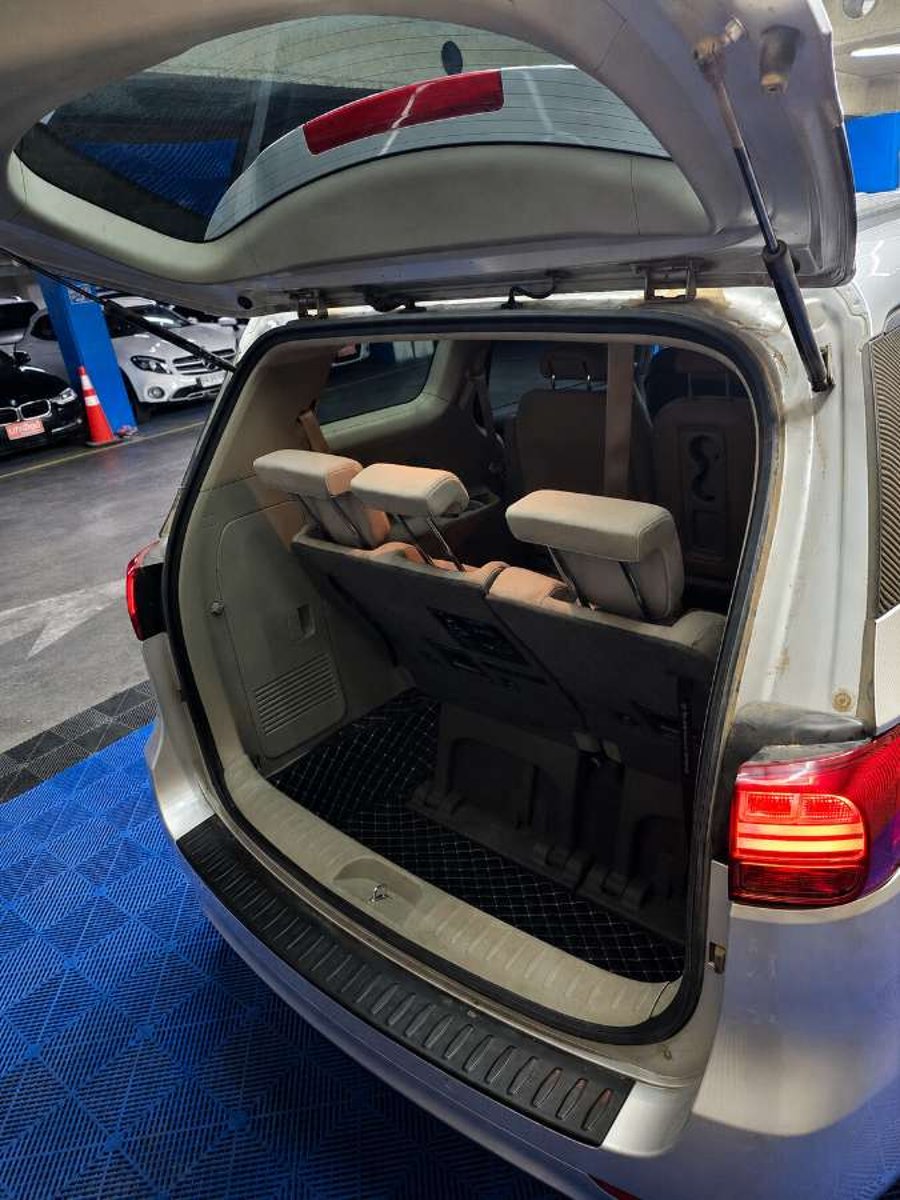 Kia Grand Carnival 2018 - Imagen 17 de 19