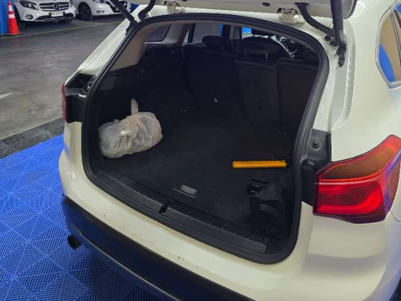 BMW X1 2.0 URBAN MILLENIAL S-DRIVE 20I 4X2 AT 5P 2018 - Imagen 14 de 18