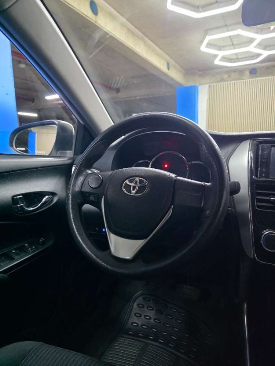 Toyota NEW YARIS 2018 - Imagen 7 de 15