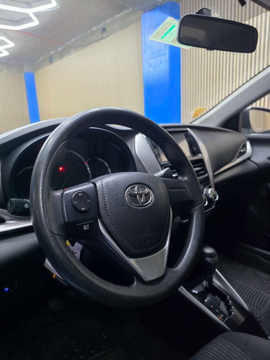 Toyota NEW YARIS 2018 - Imagen 6 de 15