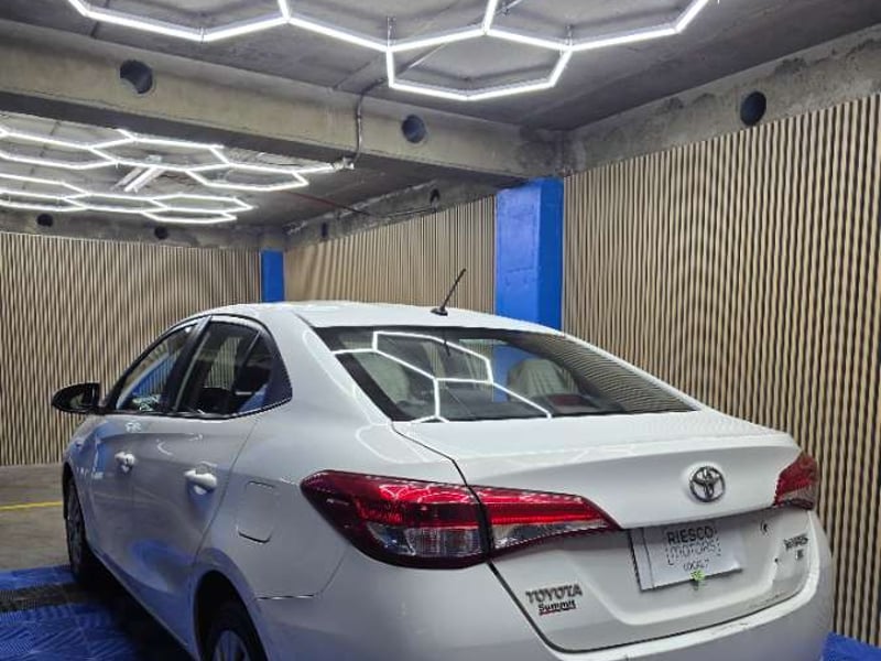 Toyota NEW YARIS 2018 - Imagen 13 de 15