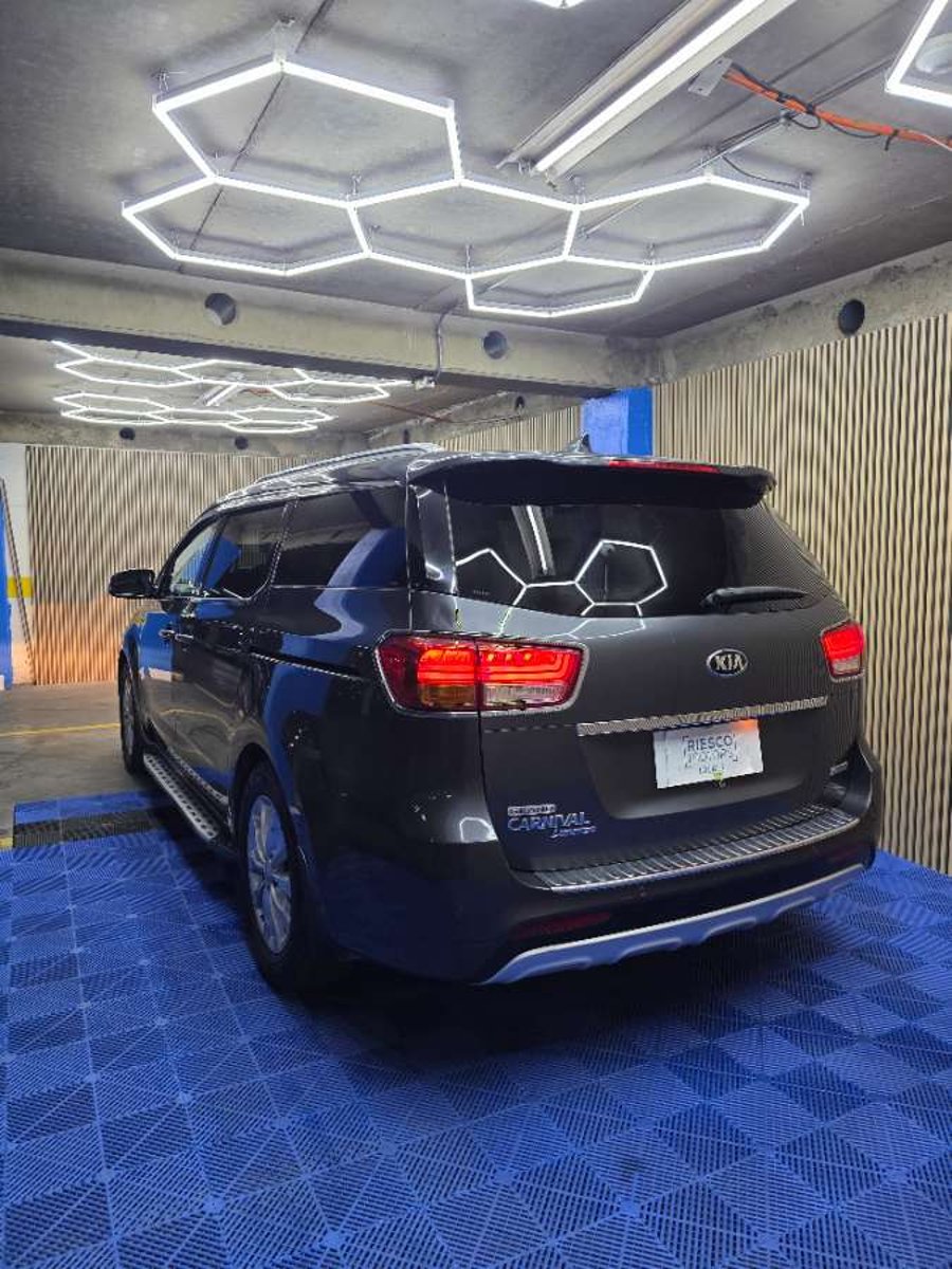 Kia Grand Carnival 2016 - Imagen 7 de 17