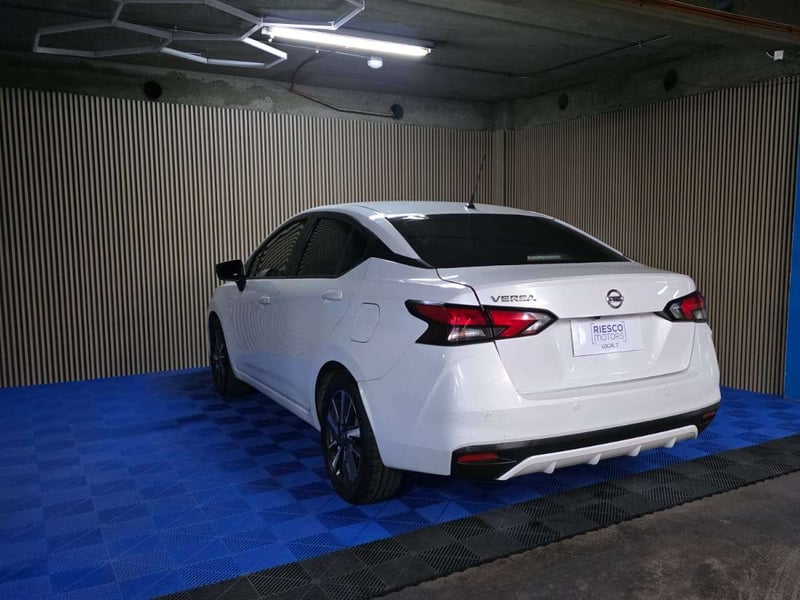 Nissan VERSA 2022 - Imagen 7 de 14