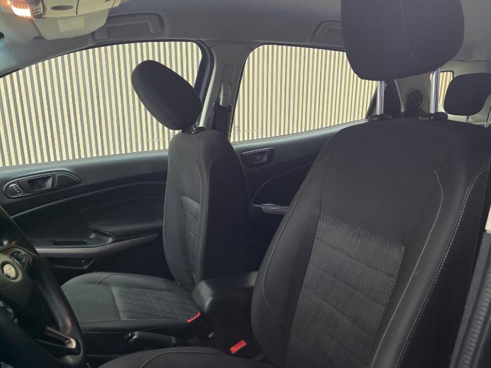 Ford ECOSPORT S 1.5 MT 2019 - Foto 4 de 19