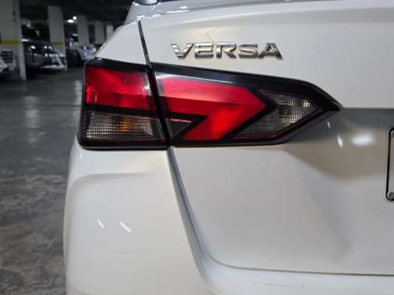 Nissan VERSA 2022 - Imagen 14 de 14