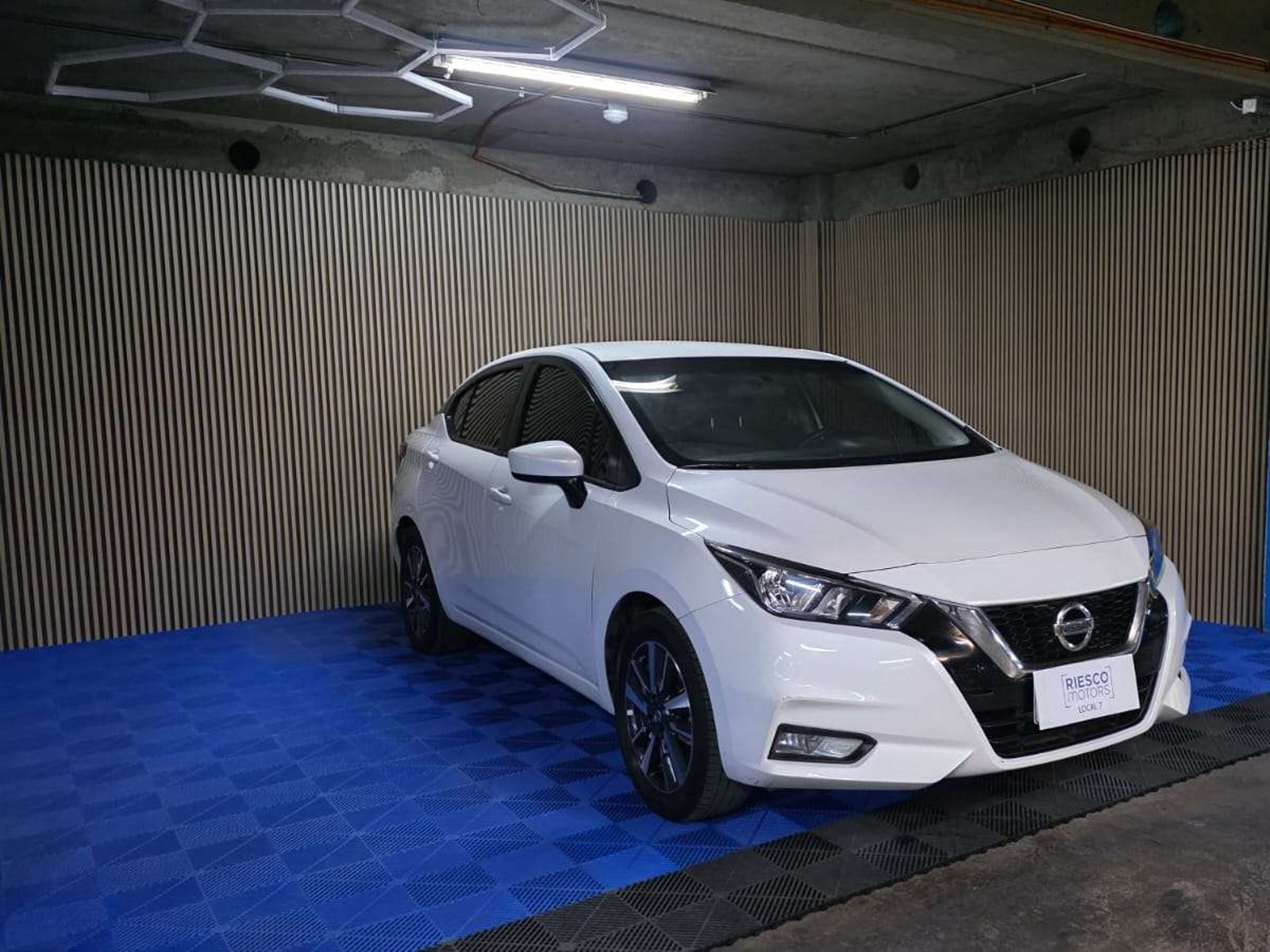 Nissan VERSA 2022 - Foto 4 de 14