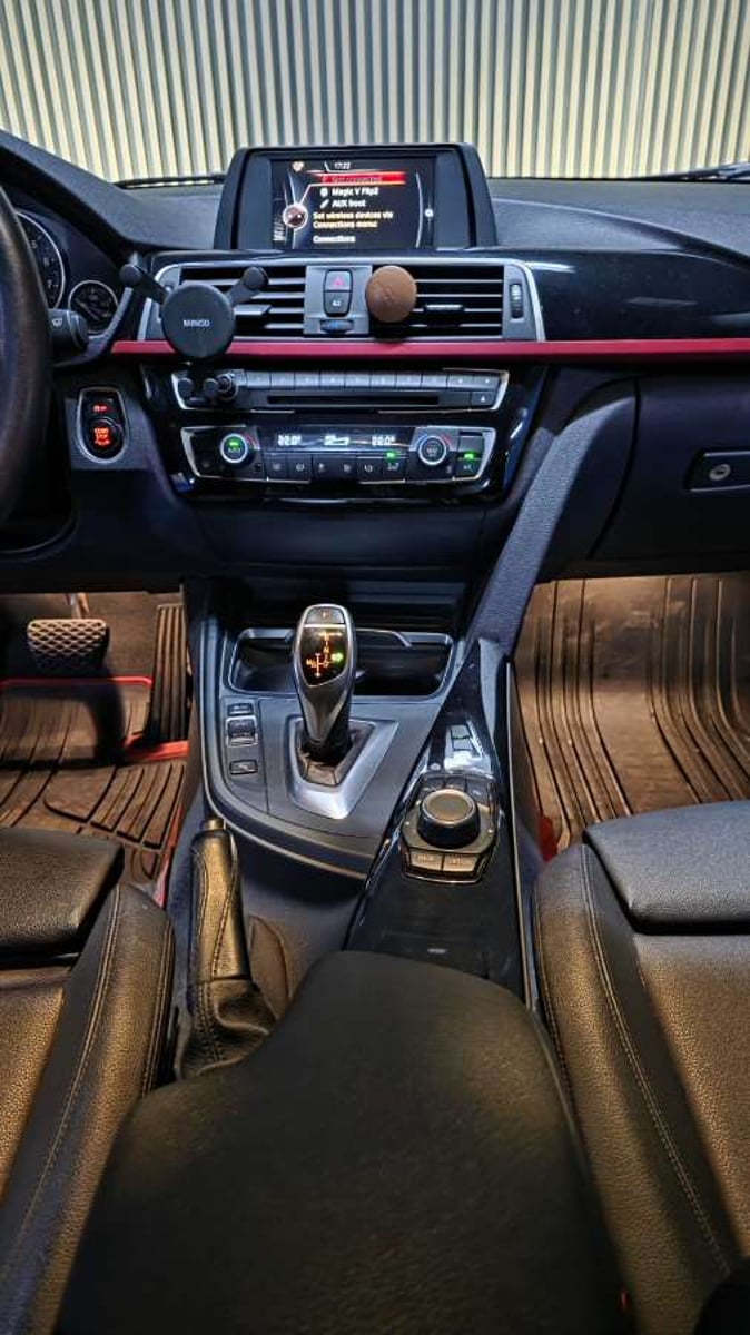 BMW 320I 2017 - Imagen 7 de 13