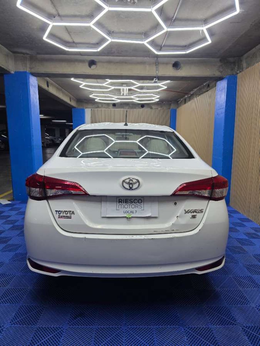 Toyota NEW YARIS 2018 - Imagen 14 de 15