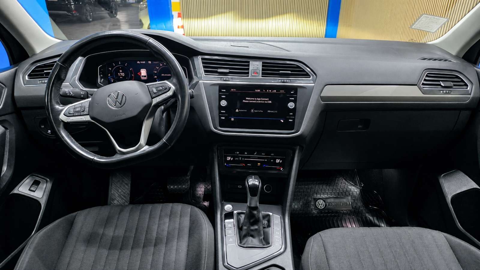 Volkswagen TIGUAN Comfortline 1.4 TSI 2023 - Imagen 9 de 13