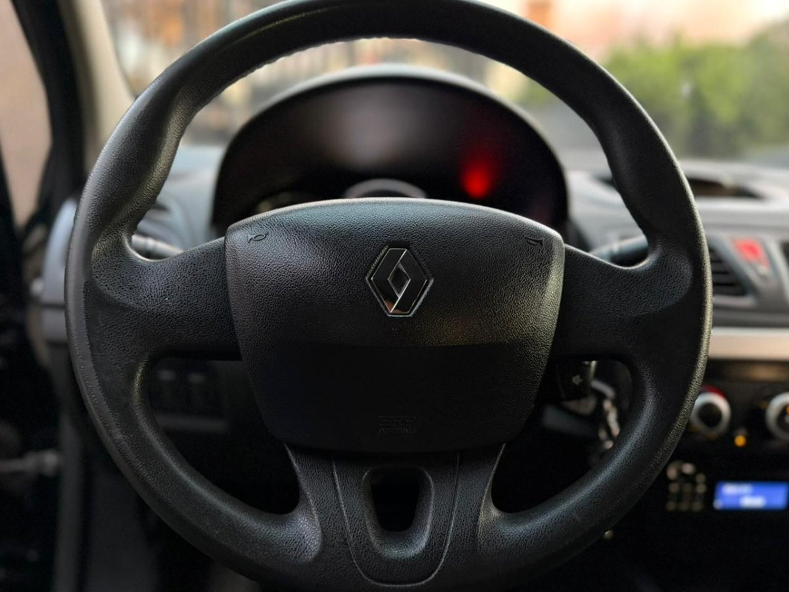 Renault FLUENCE Autentique 1.6 2015 - Imagen 10 de 10