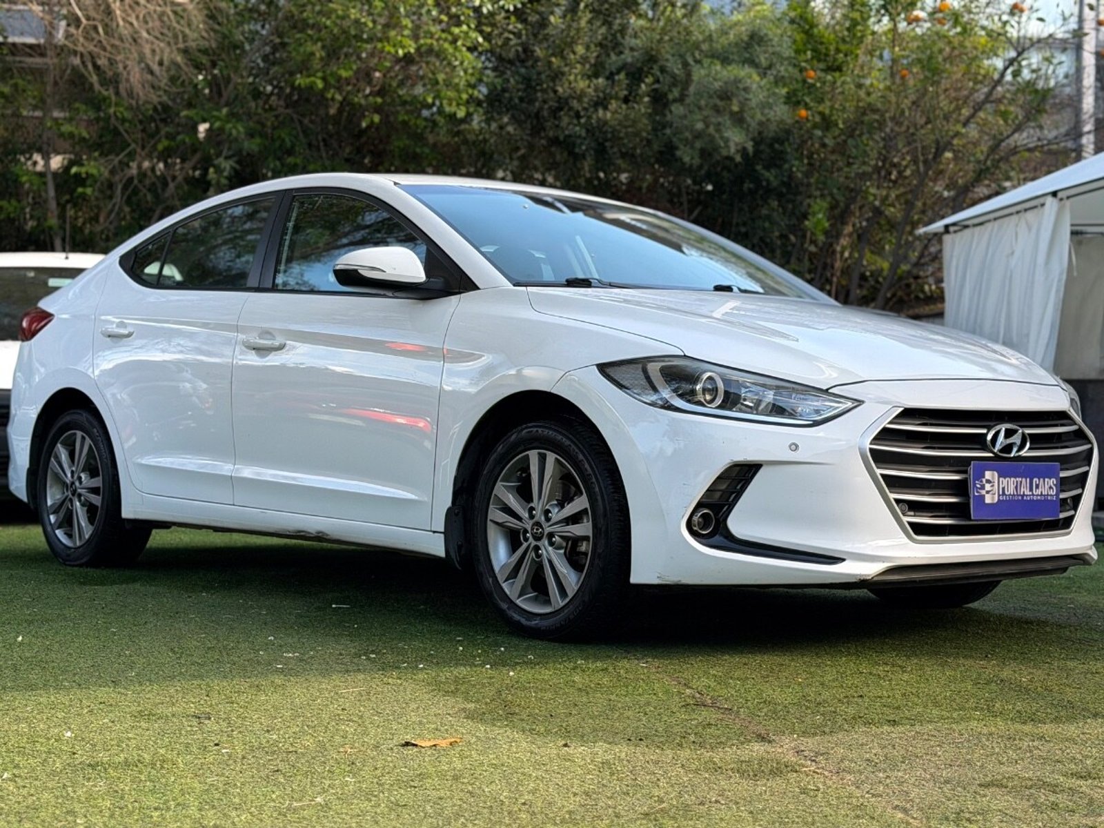 Hyundai ELANTRA GLS 1.6 AT 2017 - Foto 3 de 10