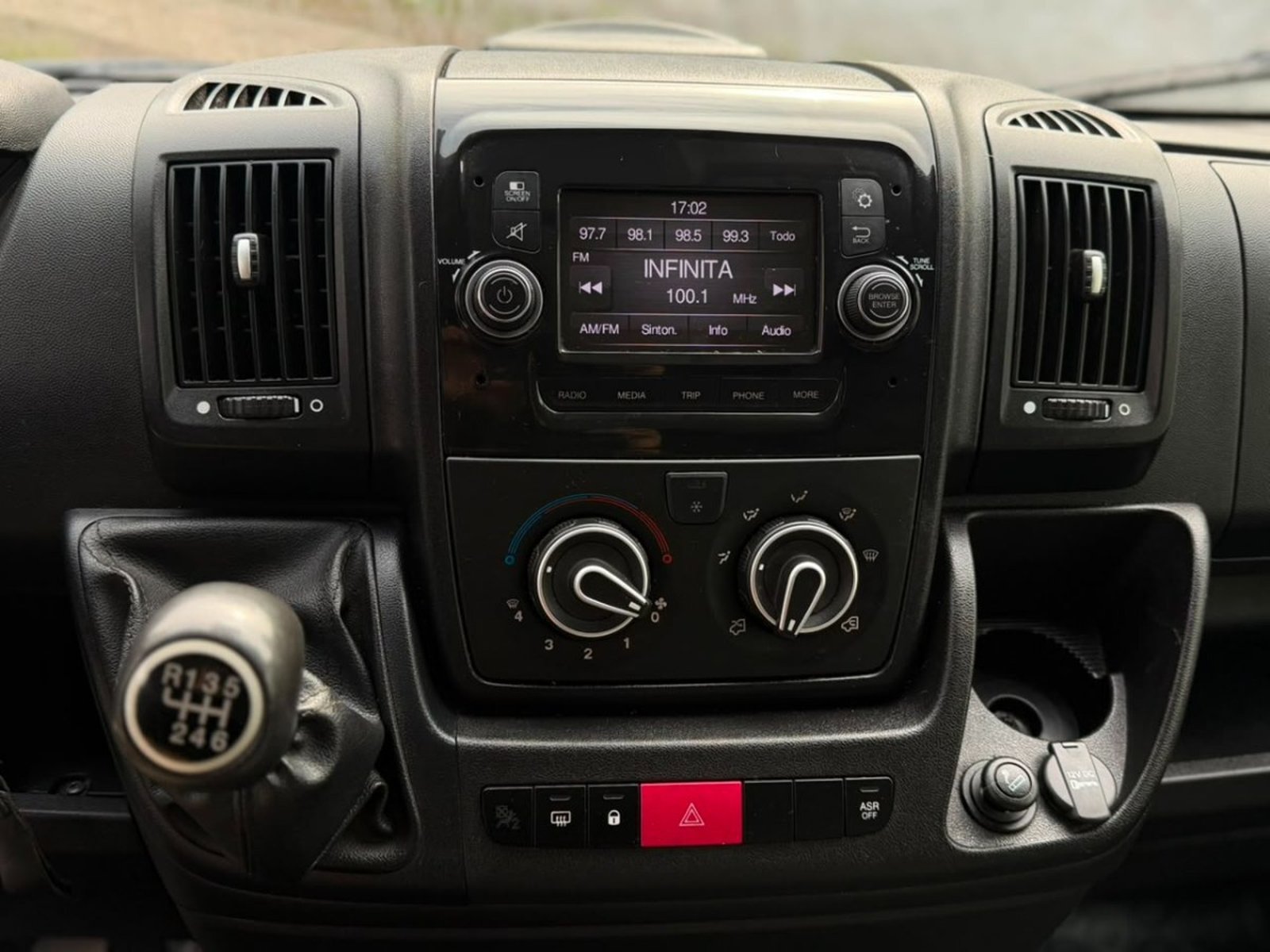 Peugeot BOXER HDI L2H2 2.0 2022 - Imagen 9 de 10