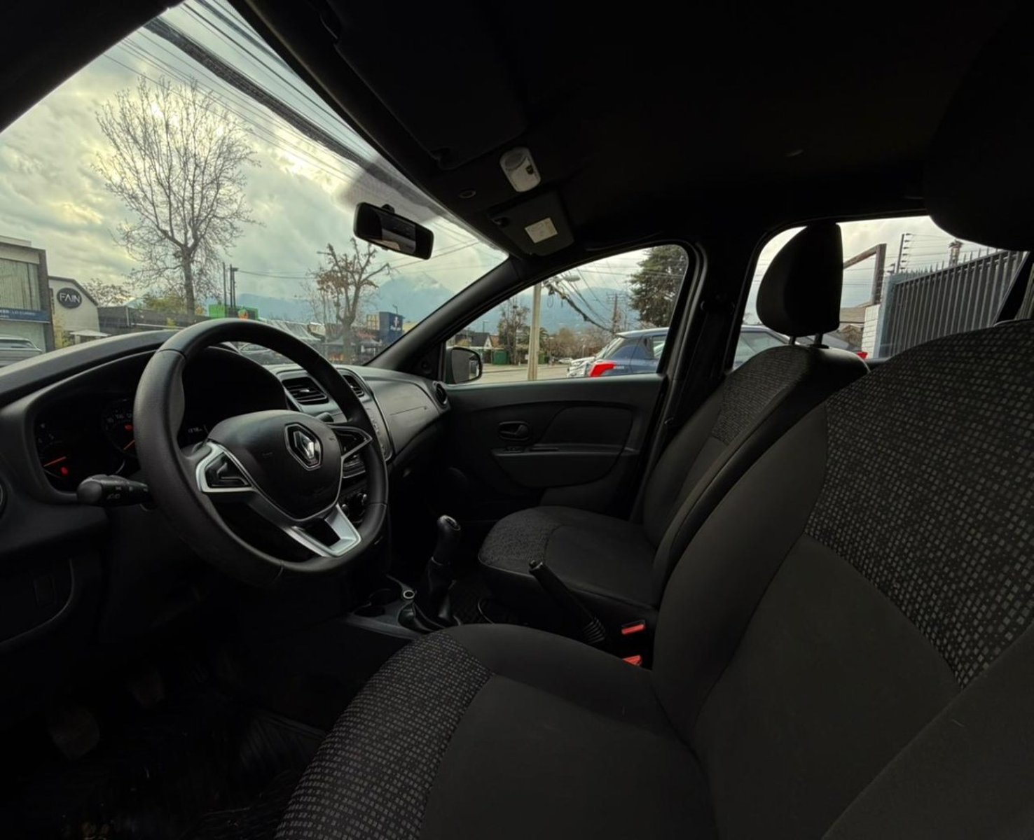 Renault SYMBOL Zen 1.6 Mécanico 2022 - Imagen 10 de 10