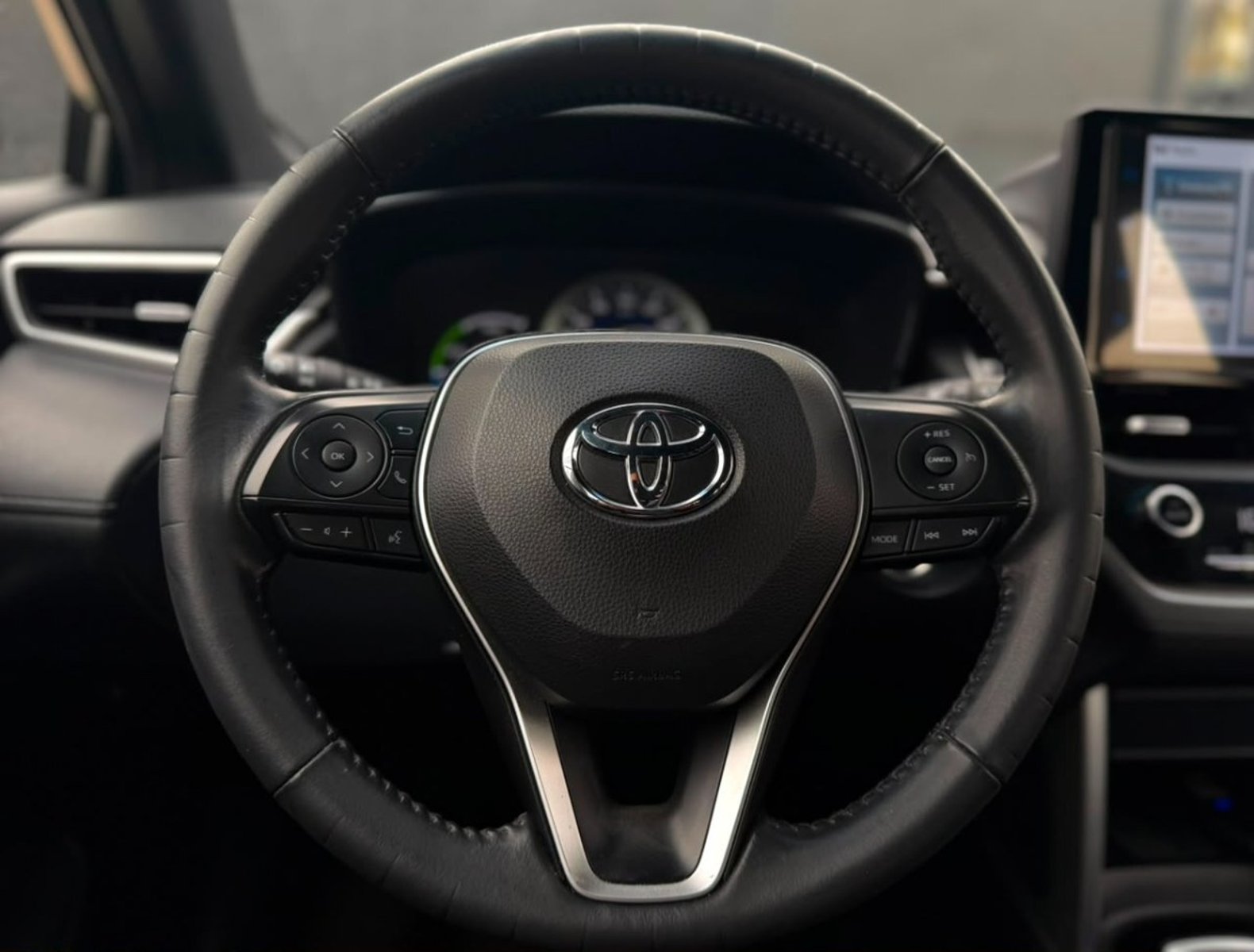 Toyota COROLLA CROSS 1.8 HÍBRIDO 2023 - Imagen 9 de 10