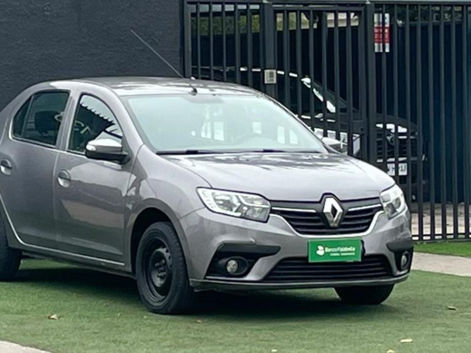 Renault SYMBOL 1.6 2022 - Foto 2 de 10