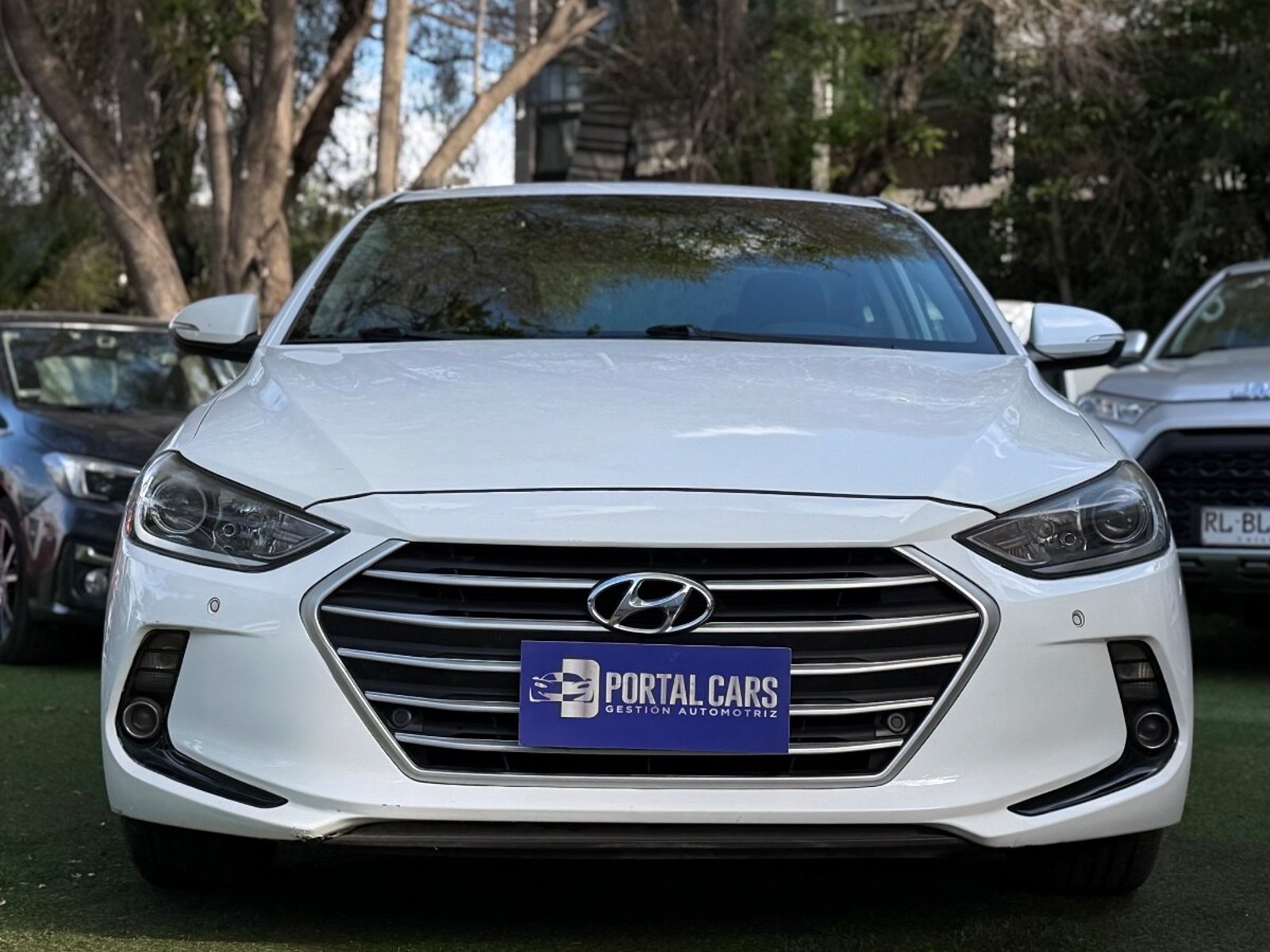 Hyundai ELANTRA GLS 1.6 AT 2017 - Foto 4 de 10