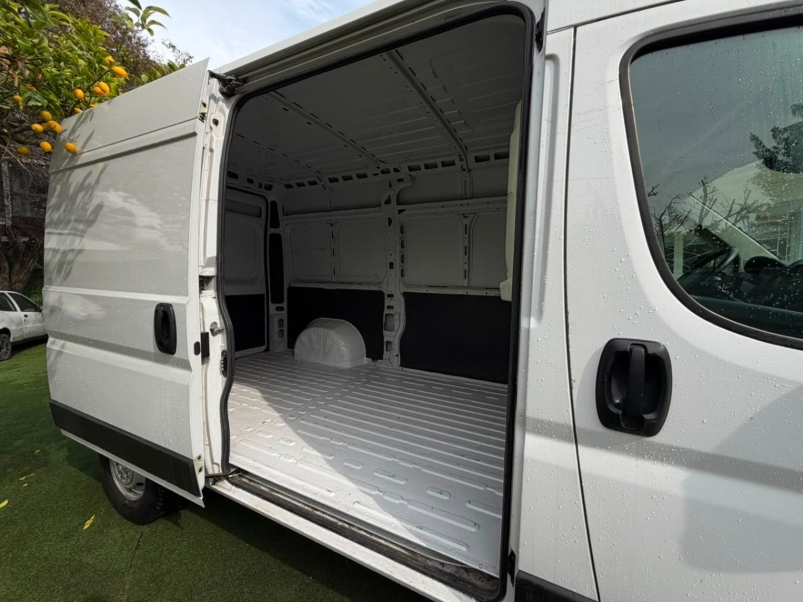 Peugeot BOXER HDI L2H2 2.0 2022 - Imagen 6 de 10