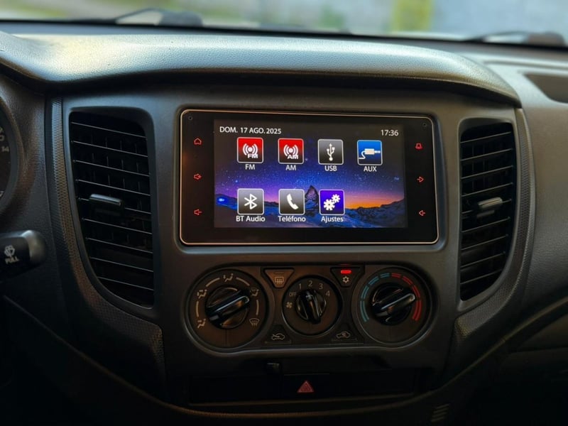 Mitsubishi L200 Work Cr 2.4 DIESEL 2020 - Imagen 9 de 10