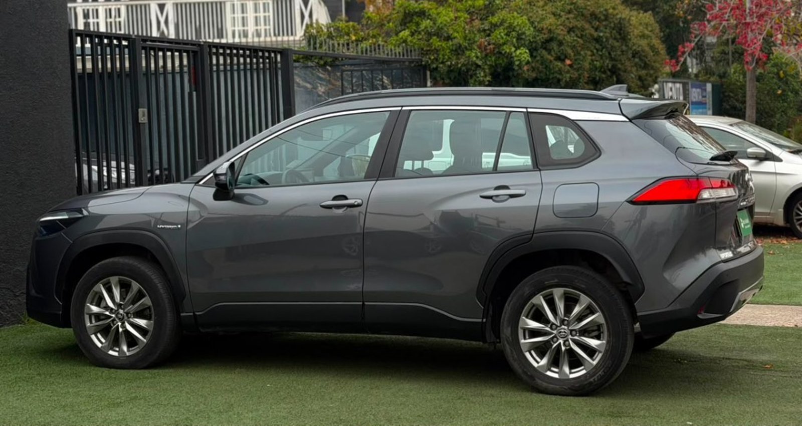 Toyota COROLLA CROSS 1.8 HÍBRIDO 2023 - Imagen 7 de 10