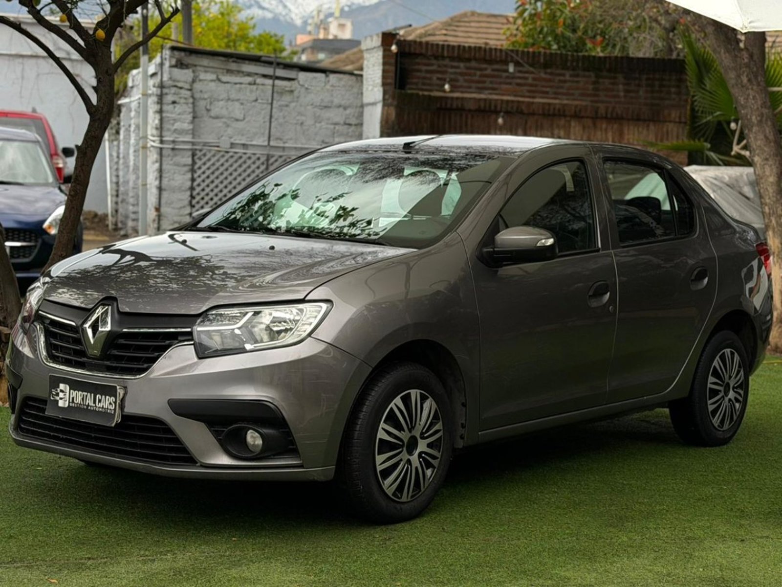 Renault SYMBOL Zen 1.6 Mécanico 2022 - Foto 5 de 10