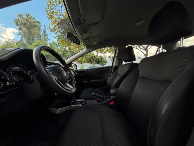 Honda CITY New LX 1.5 AUT 2018 - Imagen 10 de 10