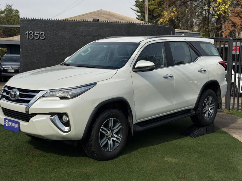 Toyota FORTUNER 2.7 SRV AUT 2019 - Imagen 5 de 10