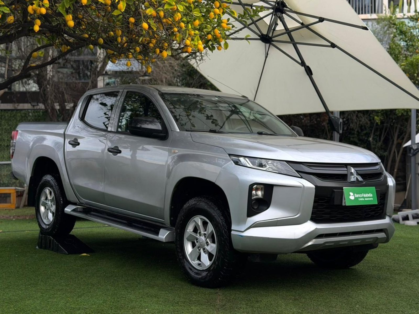 Mitsubishi L200 Work Cr 2.4 Diésel 2020 - Foto 2 de 10