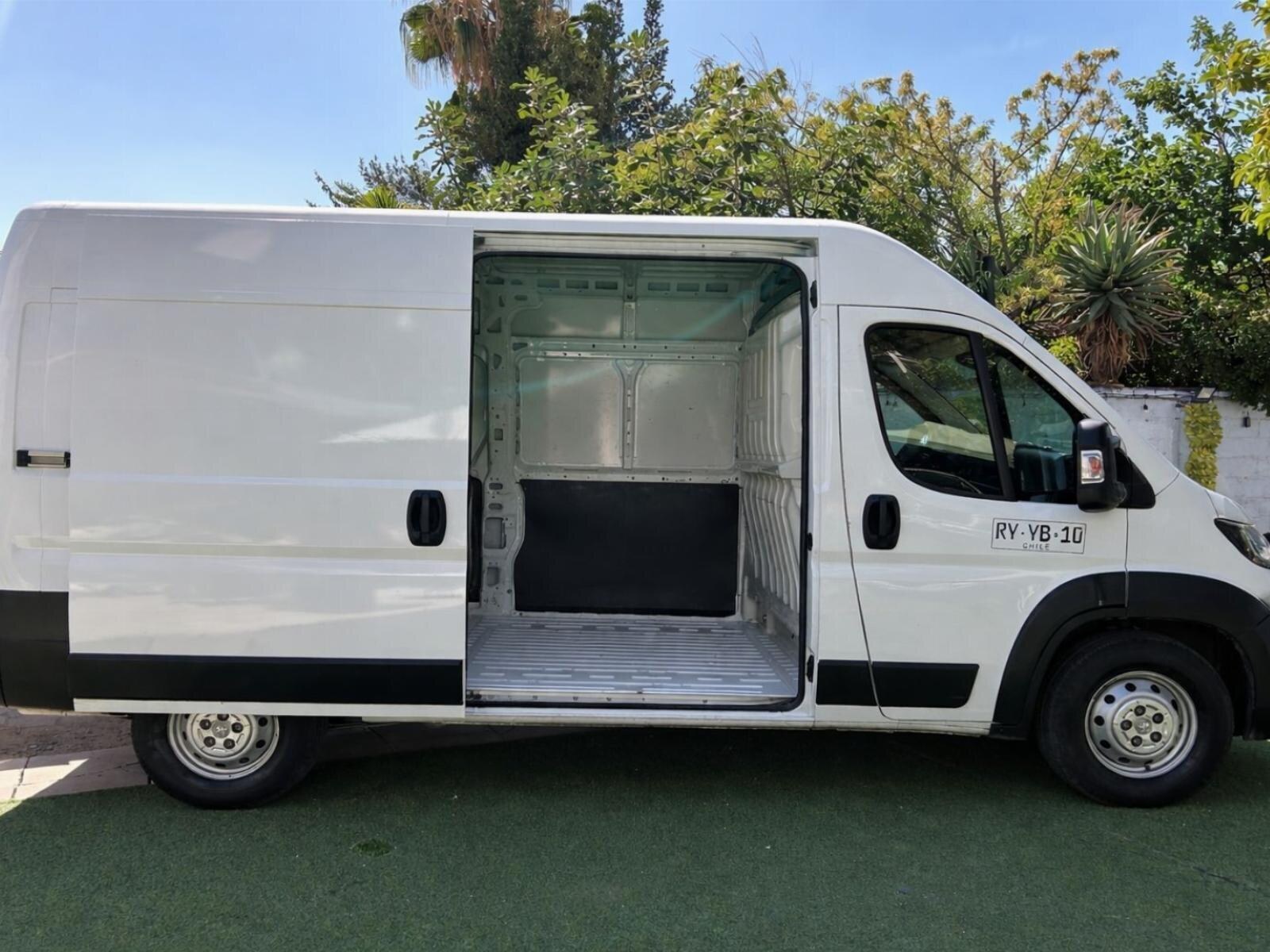 Peugeot BOXER HDI L2H2 2.0 2022 - Foto 4 de 10