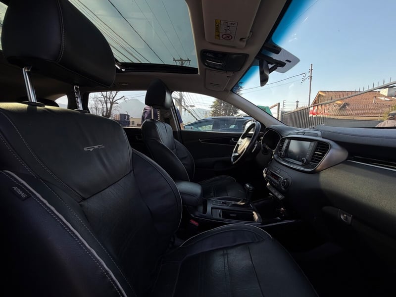 Kia SORENTO 3.5 GTL 4x4 2018 - Imagen 7 de 10