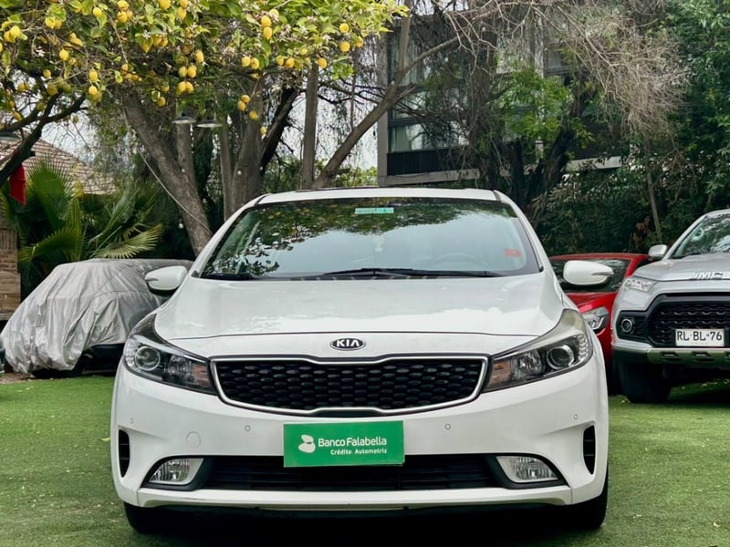 Kia CERATO 5 CERATO 5 EX 1.6 2017 - Imagen 3 de 10