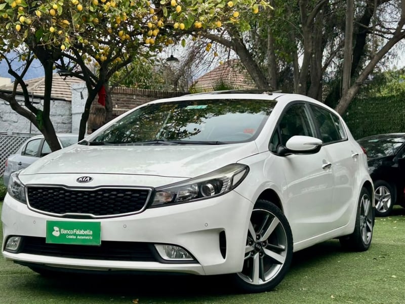 Kia CERATO 5 CERATO 5 EX 1.6 2017 - Imagen 7 de 10