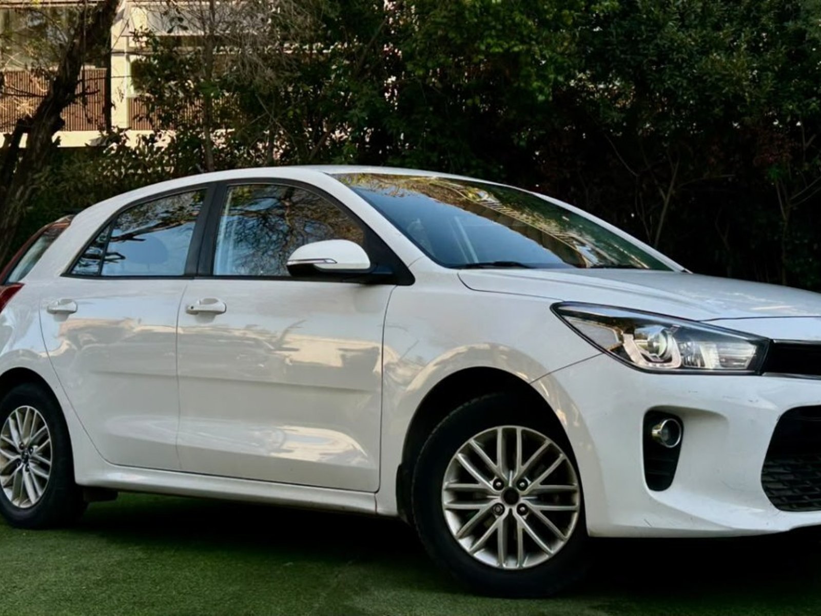 Kia RÍO 5 EX 1.4 2018 - Foto 2 de 10