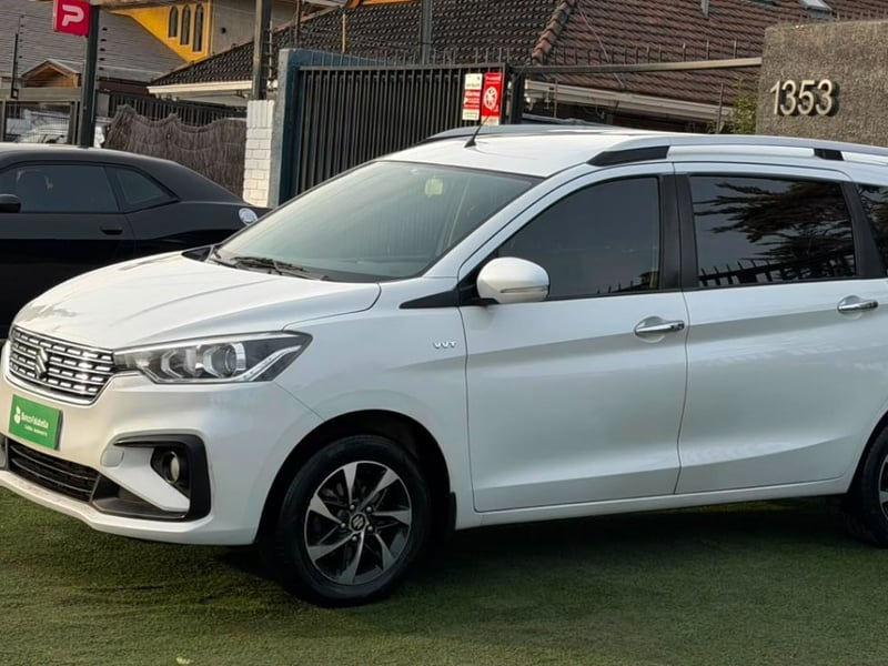 Suzuki ERTIGA GLX 1.5 FULL 2022 - Imagen 7 de 10