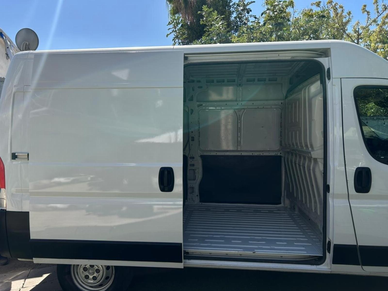 Peugeot BOXER HDI L2H2 2.0 2022 - Foto 2 de 10
