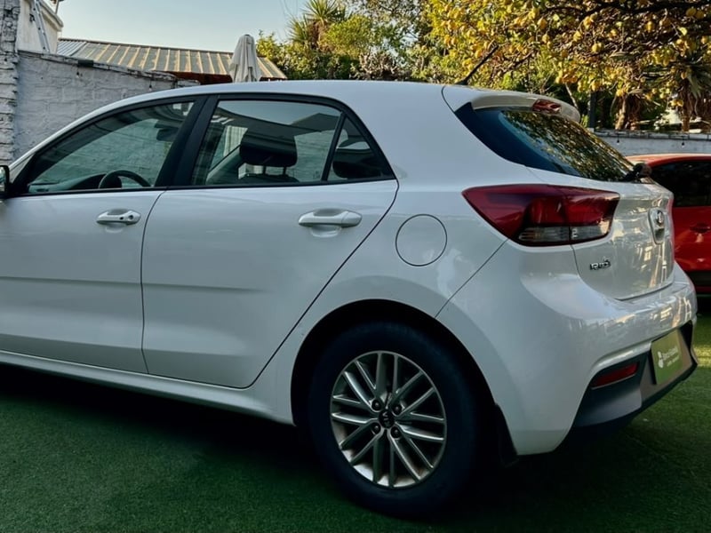 Kia RÍO 5 EX 1.4 2018 - Imagen 9 de 10