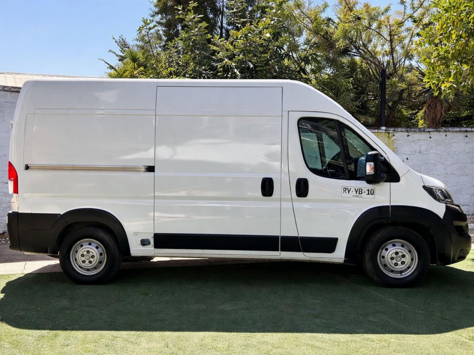 Peugeot BOXER HDI L2H2 2.0 2022 - Imagen 7 de 10