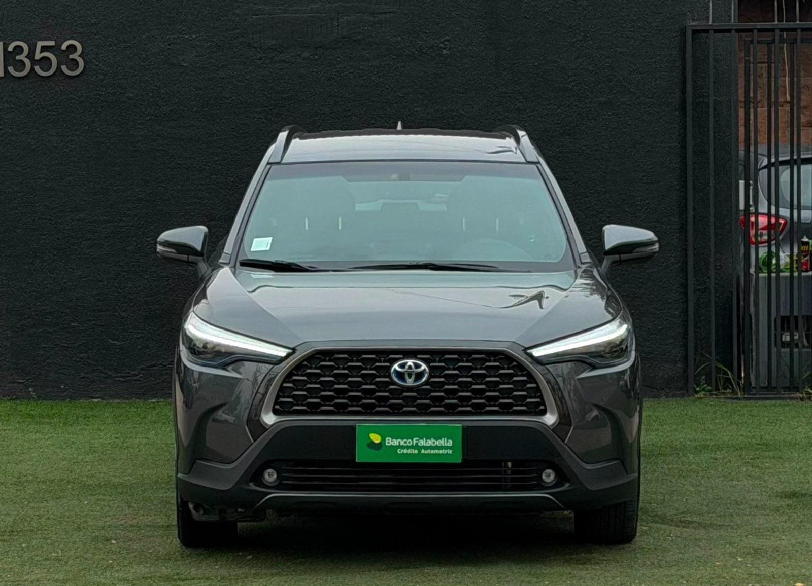 Toyota COROLLA CROSS 1.8 HÍBRIDO 2023 - Imagen 3 de 10