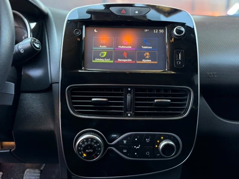Renault CLIO HB EXPRESSION 1.2 2018 - Imagen 8 de 10
