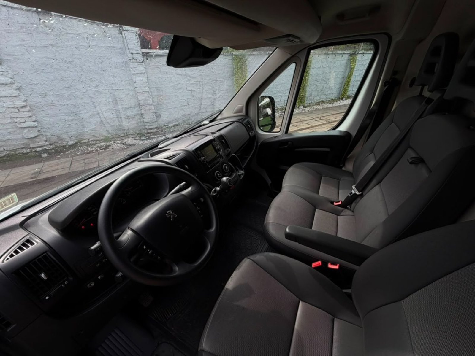 Peugeot BOXER HDI L2H2 2.0 2022 - Imagen 10 de 10
