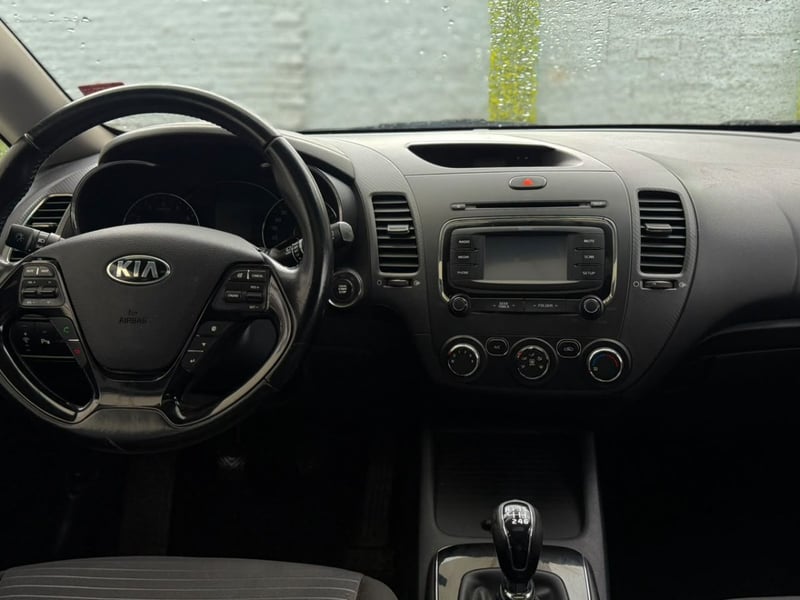 Kia CERATO 5 CERATO 5 EX 1.6 2017 - Imagen 10 de 10